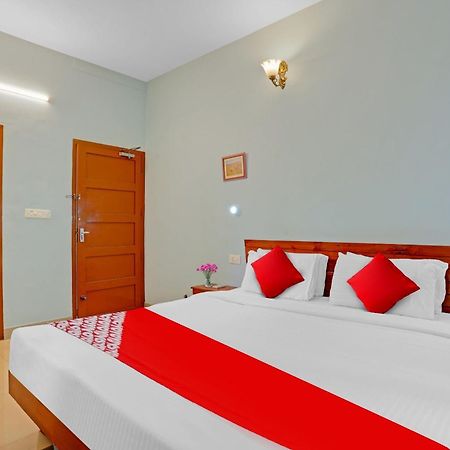 Flagship Hotel Adara Residency Thiruvananthapuram Exteriör bild