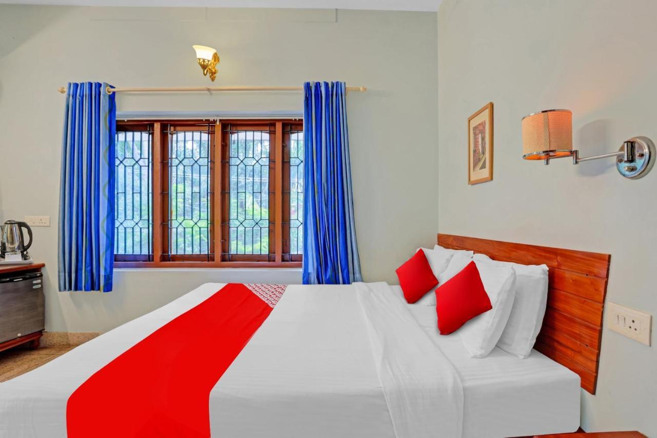 Flagship Hotel Adara Residency Thiruvananthapuram Exteriör bild