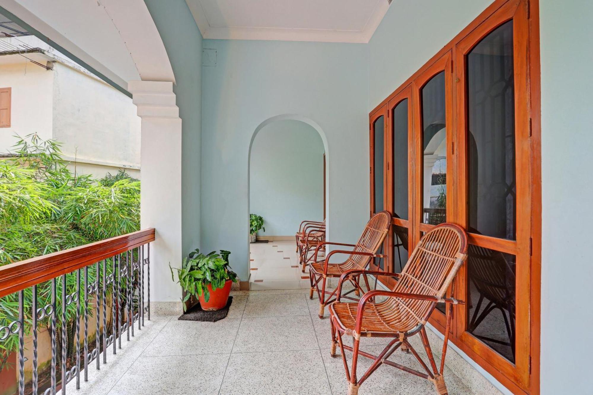 Flagship Hotel Adara Residency Thiruvananthapuram Exteriör bild